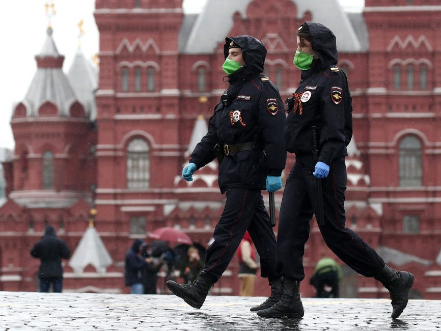 Sputnik V, Covid Mask in Moskov, Pokrvné línie elít