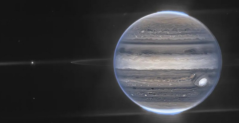 Najnovší a najväčší vesmírny teleskop na svete ukazuje Jupiter ako nikdy predtým, polárne žiary a všetko ostatné